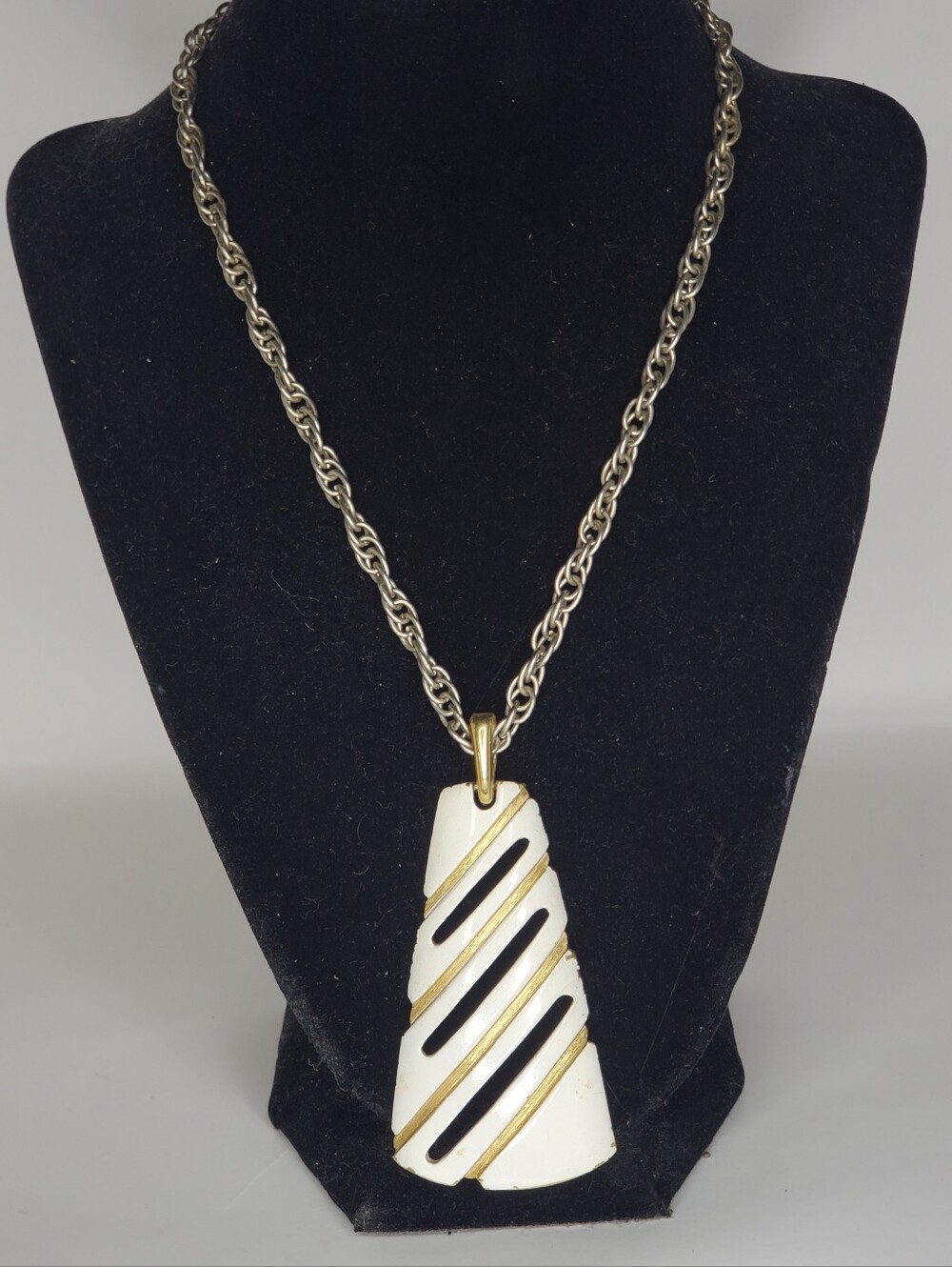 Rare Vintage MCM Crown Trifari Modernist, Tapered, Geometric Pendant Necklace